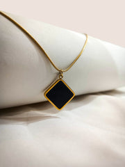 ROSHNAI PENDANT