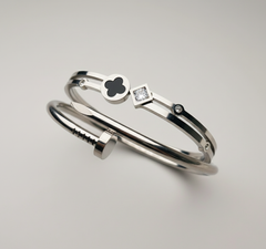 LUXE SILVER CLOVER D-NAIL