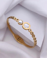 CIRCLE GLAM BANGLE – 18K GOLD PLATED